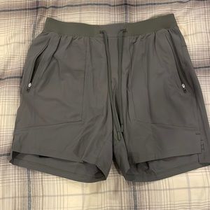 License to Train 7” Short with liner